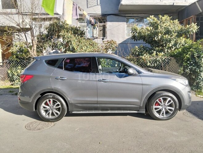 Hyundai Santa Fe-6
