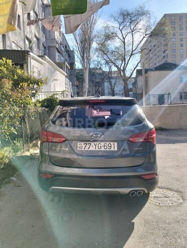 Hyundai Santa Fe-4