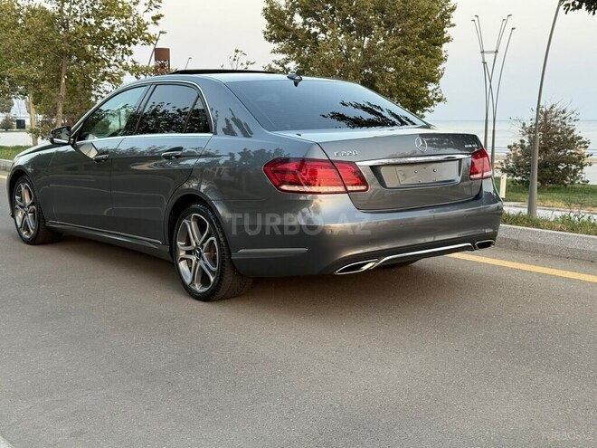 Mercedes E 220-3