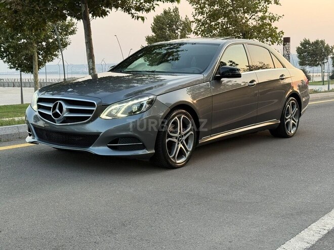 Mercedes E 220-1