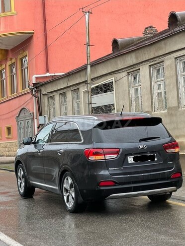 Kia Sorento-16