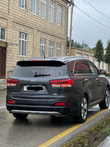 Kia Sorento-13