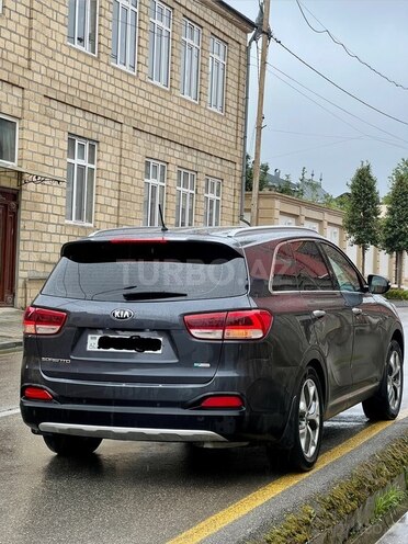 Kia Sorento-14
