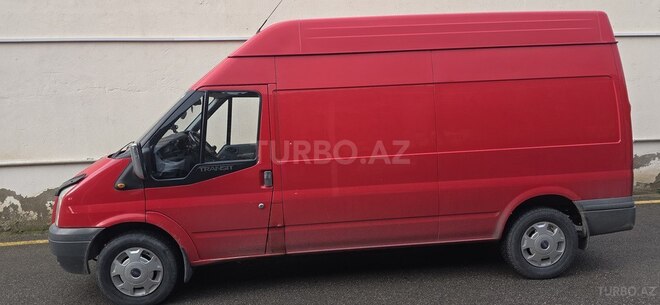 Ford Transit-5