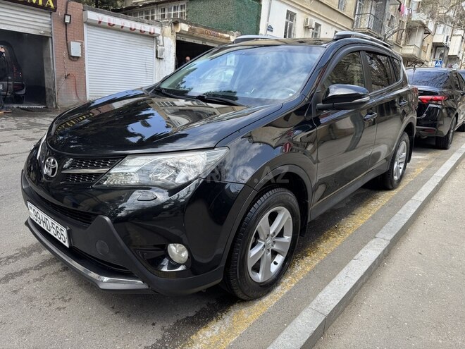 Toyota RAV4-12