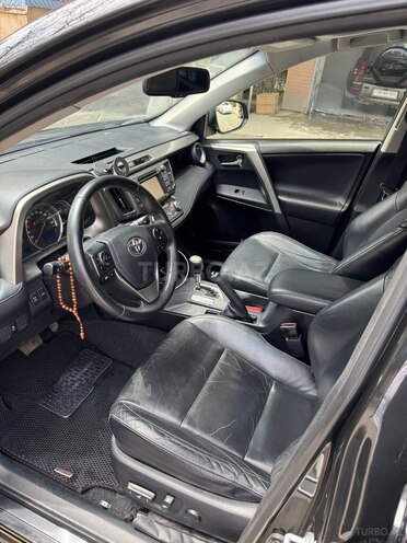 Toyota RAV4-3