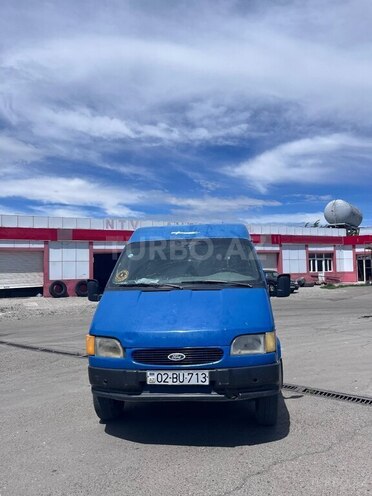 Ford Transit-1