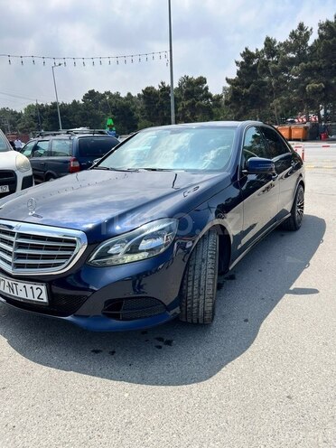 Mercedes E 220-2