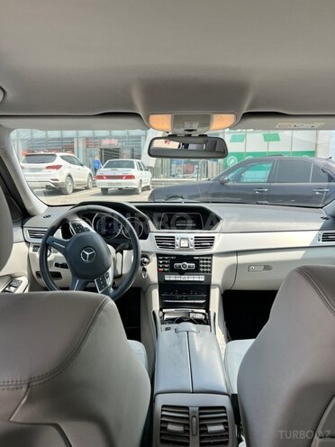 Mercedes E 220-7