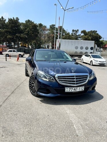 Mercedes E 220-1