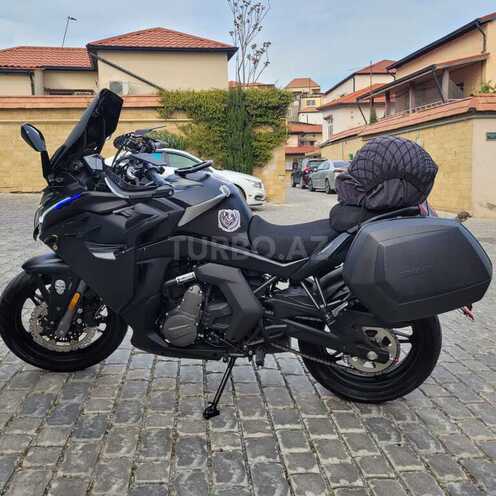 CFMOTO 650 GT-4