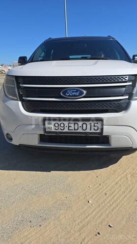Ford Explorer-15