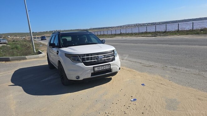 Ford Explorer-1