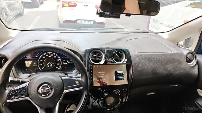 Nissan Note-7