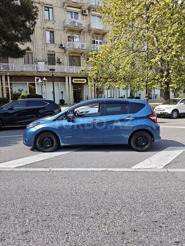Nissan Note-4