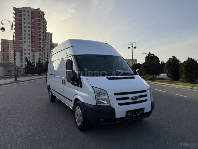Ford Transit-5