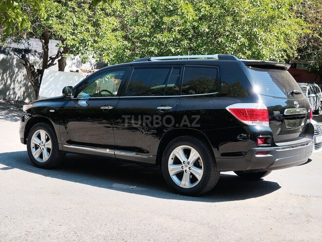 Toyota Highlander-5