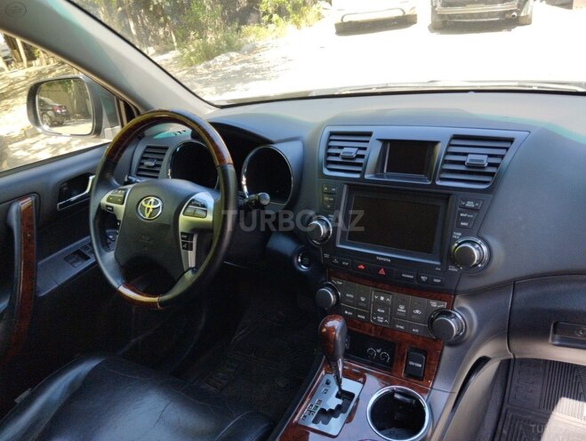 Toyota Highlander-8