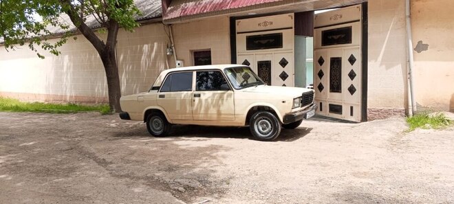 LADA (VAZ) 2107-5