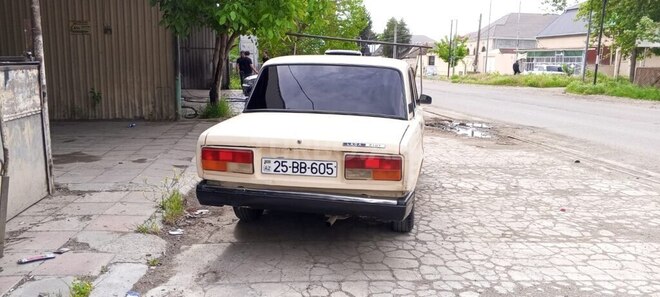 LADA (VAZ) 2107-11