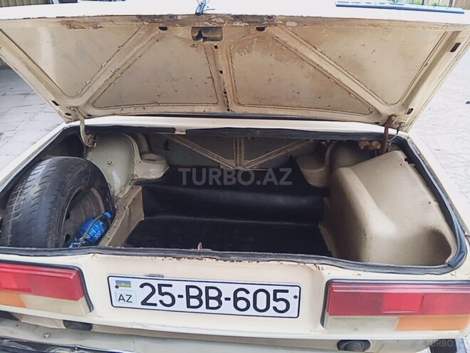 LADA (VAZ) 2107-15