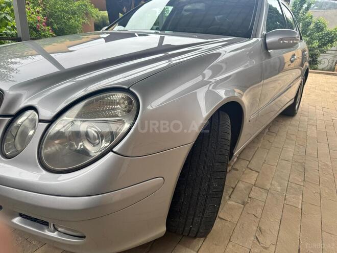 Mercedes E 220-3