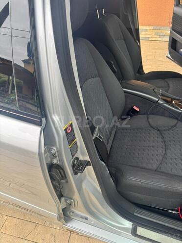 Mercedes E 220-16