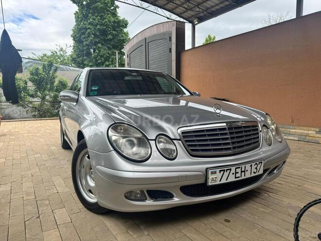 Mercedes E 220-2