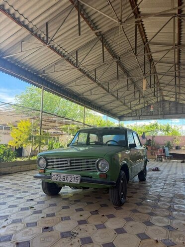 LADA (VAZ) 21011-1