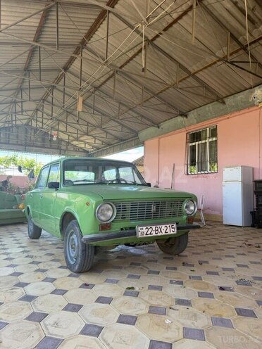 LADA (VAZ) 21011-2