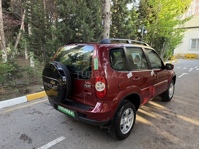 Chevrolet Niva-5