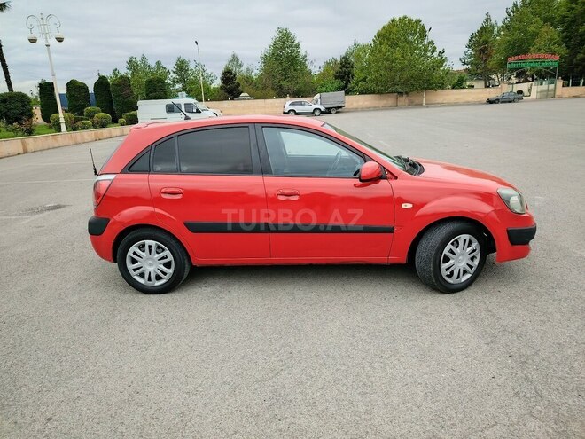 Kia Rio-5
