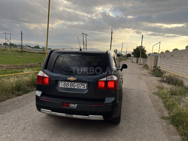 Chevrolet Orlando-3