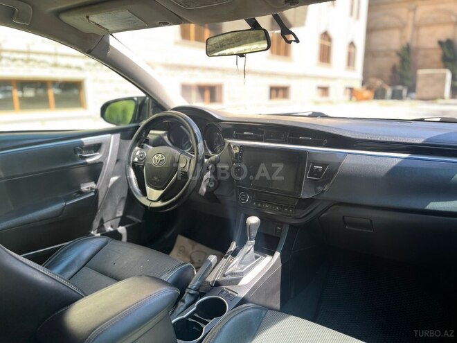 Toyota Corolla-8