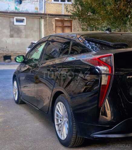 Toyota Prius-8