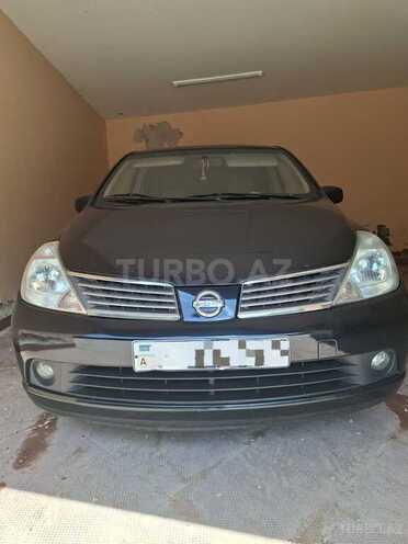 Nissan Tiida-1