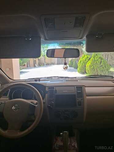 Nissan Tiida-3