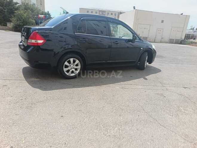 Nissan Tiida-5