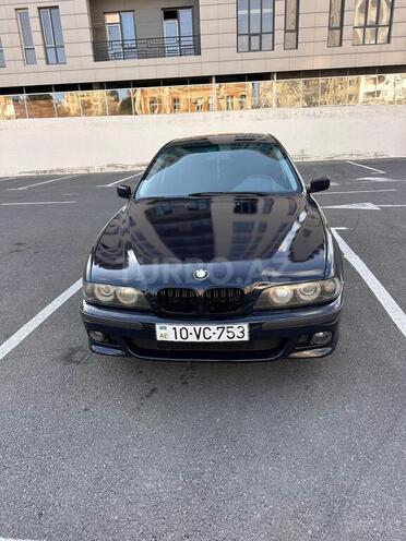BMW 523-8