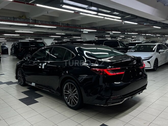 Toyota Camry-5