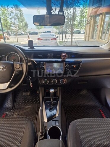Toyota Corolla-14