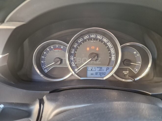 Toyota Corolla-16