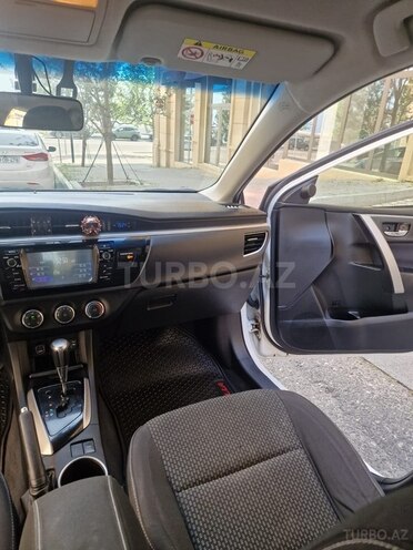Toyota Corolla-12