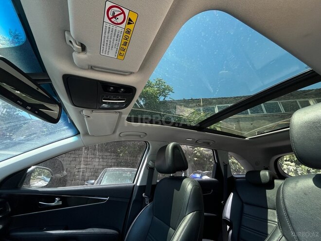 Kia Sorento-13