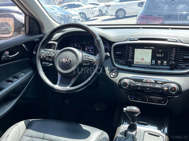 Kia Sorento-14