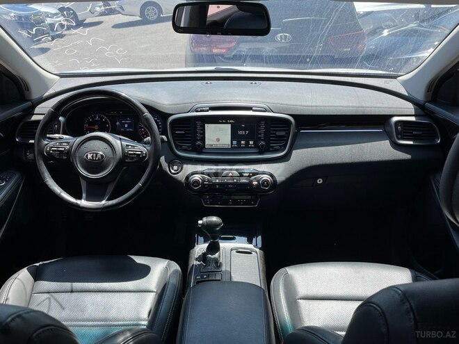 Kia Sorento-15
