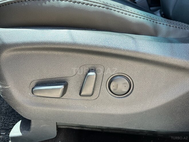 Kia Sorento-19