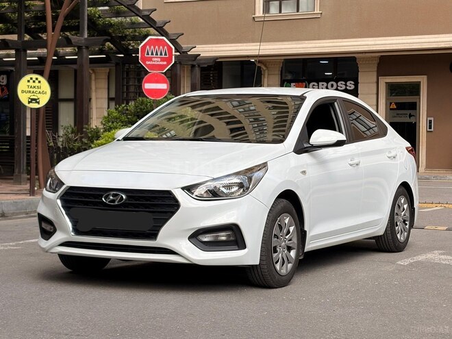 Hyundai Accent-10