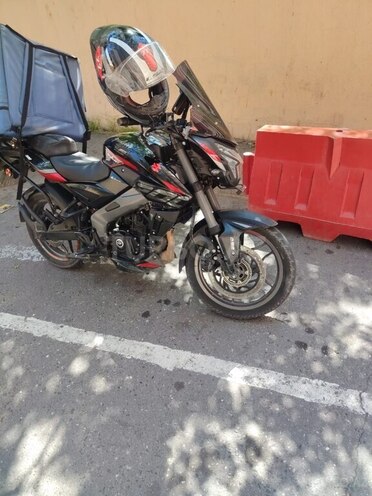Bajaj Pulsar NS 200-1