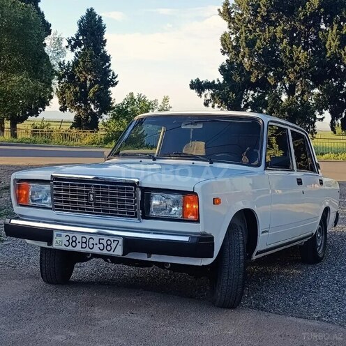LADA (VAZ) 2107-1